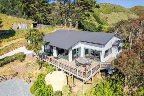 Photo of property in 1142 Paekakariki Hill Road, Paekakariki Hill, Porirua, 5381