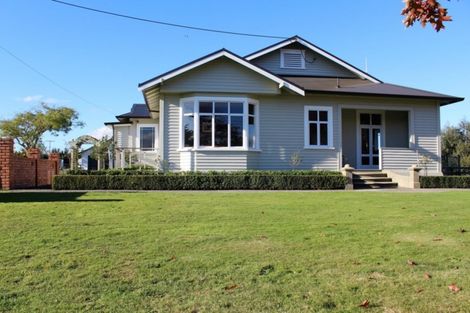 Photo of property in 183 Cowper Road, Dannevirke, 4976