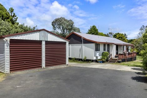 Photo of property in 32 Cemetery Road, Waiuku, 2123