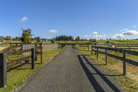 Photo of property in 23 Sarona Park Drive, Omanawa, Tauranga, 3171