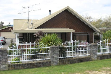 Photo of property in 9 Otaihanga Road, Otaihanga, Paraparaumu, 5036