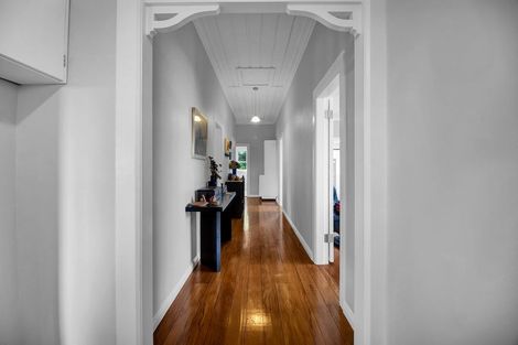 Photo of property in 51 Brois Street, Frankleigh Park, New Plymouth, 4310