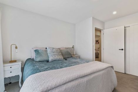 Photo of property in 50 Ascension Crescent, Orewa, 0931