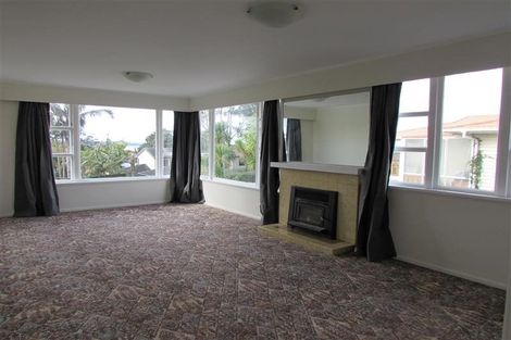 Photo of property in 73 Jaemont Avenue, Te Atatu South, Auckland, 0610