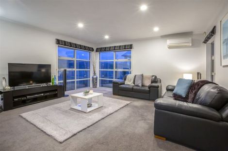 Photo of property in 28 Kilkelly Close, Tawa, Wellington, 5028