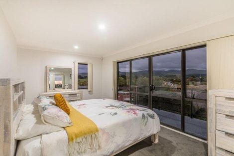 Photo of property in 6 Shearwater Rise, Paraparaumu Beach, Paraparaumu, 5032