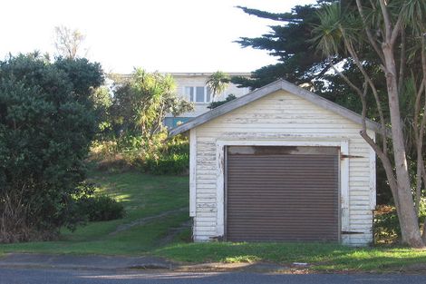 Photo of property in 15 Tutere Street, Waikanae Beach, Waikanae, 5036