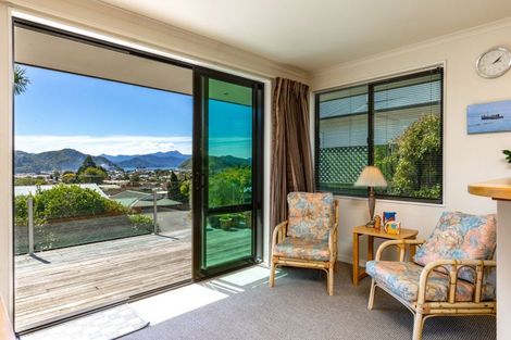 Photo of property in 67a York Street, Picton, 7220