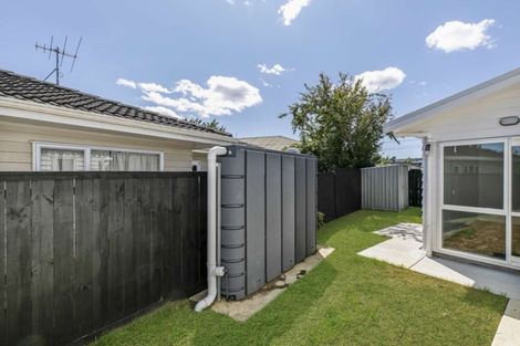 Photo of property in 39a Sutton Crescent, Papakura, 2110