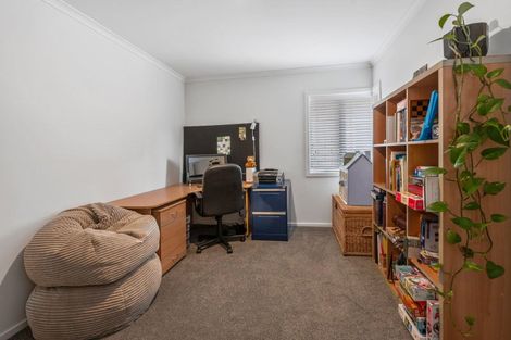 Photo of property in 8 Larches Lane, Kinloch, Taupo, 3377