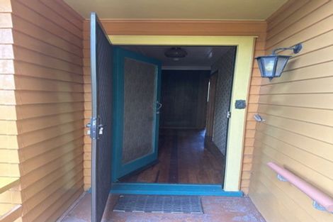 Photo of property in 98 Wharf Road, Te Atatu Peninsula, Auckland, 0610