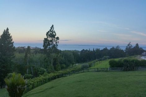 Photo of property in 144 Wade River Road, Wade Heads, Whangaparaoa, 0932