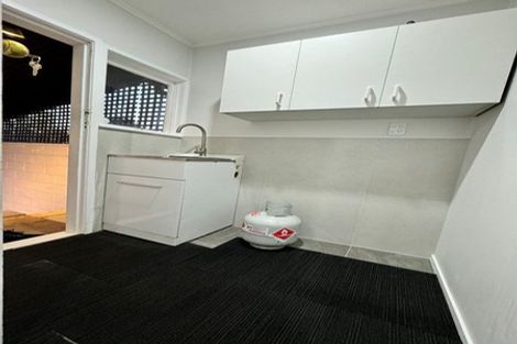 Photo of property in 33 Patts Avenue, Glendene, Auckland, 0602