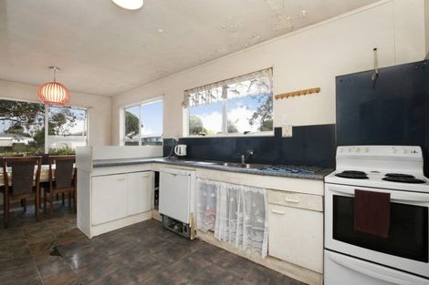 Photo of property in 367 Roscommon Road, Clendon Park, Auckland, 2103