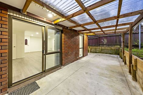 Photo of property in 2/16 Great South Road, Manurewa, Auckland, 2102