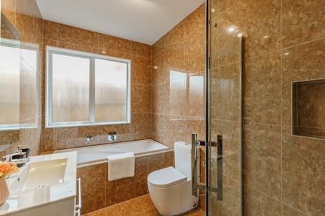 Photo of property in 2 Will Street, Huapai, Kumeu, 0810