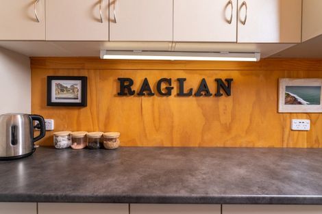 Photo of property in 33a Uenuku Avenue, Raglan, 3225