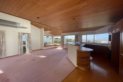 Photo of property in 19 Calypso Place, Rothesay Bay, Auckland, 0630