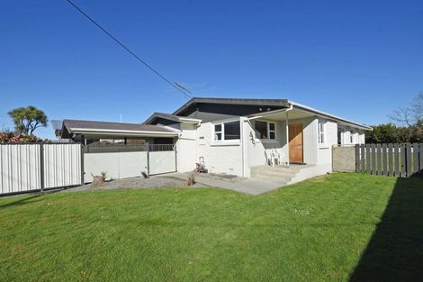 Photo of property in 28 Great North Road, Winton, 9720