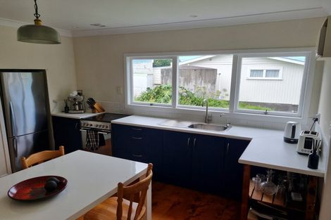 Photo of property in 38 Hauraki Road, Leigh, Warkworth, 0985