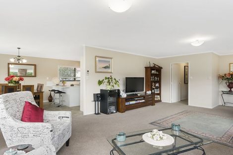 Photo of property in 111 Blake Boulevard, Papamoa Beach, Papamoa, 3118