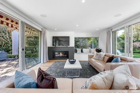 Photo of property in 2a Bloomfield Terrace, Hutt Central, Lower Hutt, 5010