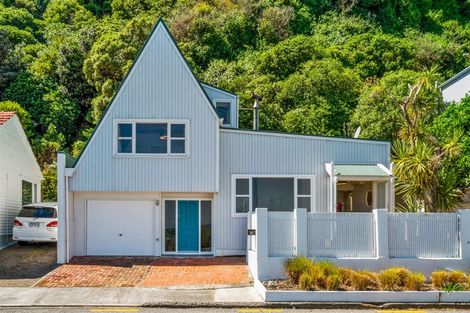 Photo of property in 31 Moana Road, Plimmerton, Porirua, 5026