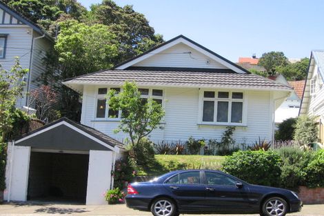 Photo of property in 17 Glen Road, Kelburn, Wellington, 6012