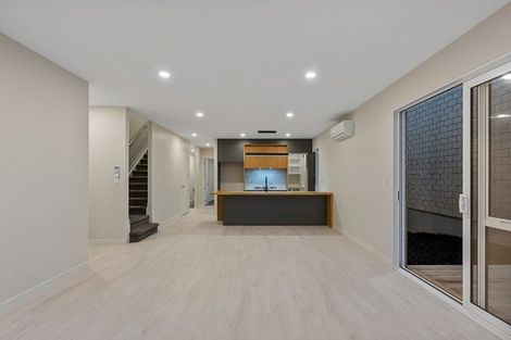 Photo of property in 45 Sunnyheights Road, Orewa, 0931