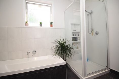 Photo of property in 8 Annison Avenue, Glen Eden, Auckland, 0602