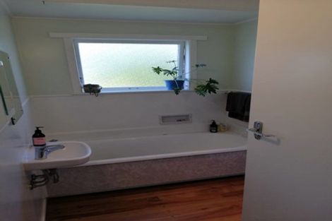 Photo of property in 14 Rutherford Street, Chedworth, Hamilton, 3210