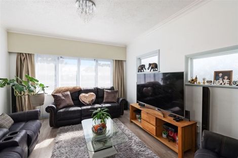 Photo of property in 15 Reeve Street, Levin, 5510