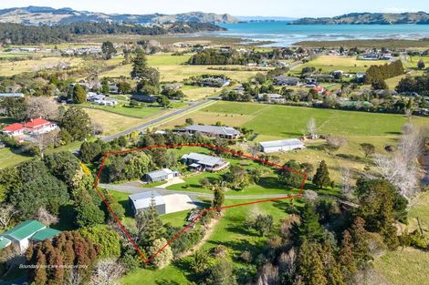 Photo of property in 75 Whangapoua Sh25 Road, Coromandel, 3506