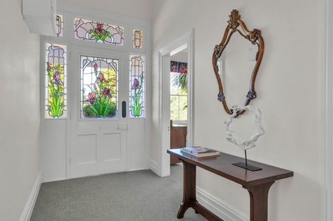 Photo of property in 568 South Road, Omata, New Plymouth, 4374