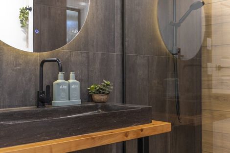 Photo of property in 44b Crosland Road, South Head, 0874