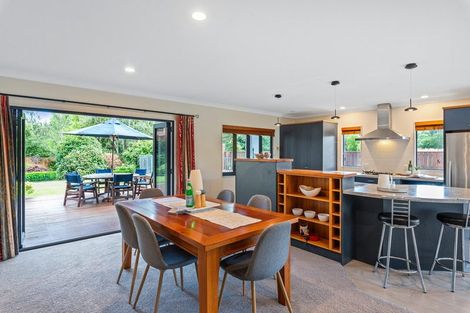 Photo of property in 33 Killalea Place, Paraparaumu, 5032