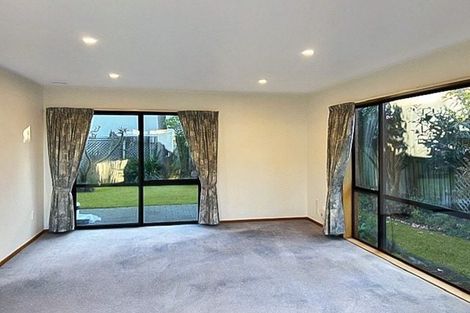 Photo of property in 10a Nikau Place, Riccarton, Christchurch, 8011