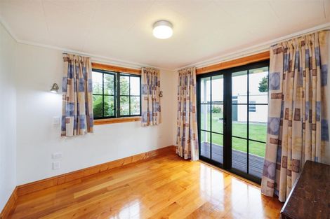 Photo of property in 121/123 High Street, Bulls, 4818