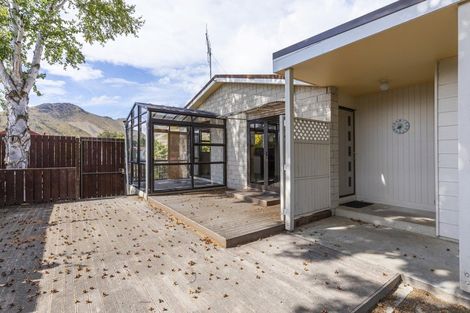 Photo of property in 14 Saint Cuthbert Place, Omarama, 9412