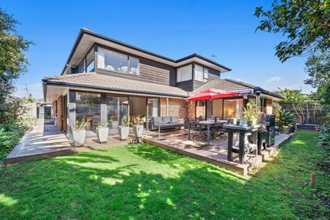 Photo of property in 21b Eastern Beach Road, Eastern Beach, Auckland, 2012