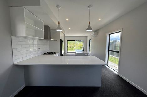 Photo of property in 28 Koreke Close, Kenepuru, Porirua, 5022