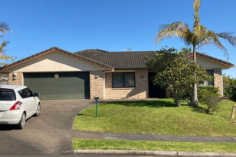 Photo of property in 16 Pitoitoi Avenue, Greenhithe, Auckland, 0632