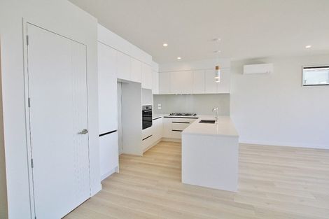 Photo of property in 10 Porowha Road, Westgate, Auckland, 0814