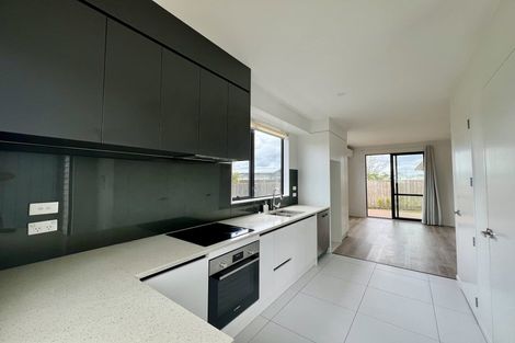 Photo of property in 11c Mandarin Place, Half Moon Bay, Auckland, 2012