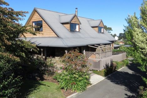 Photo of property in 32 Leven Street, South Hill, Oamaru, 9400