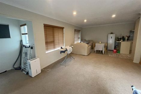 Photo of property in 9 Quibray Place, Botany Downs, Auckland, 2010