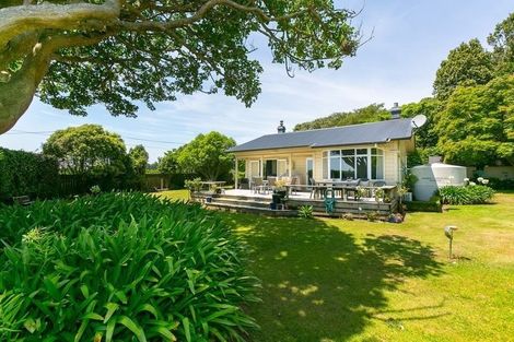 Photo of property in 160 Henwood Road, Paraite, New Plymouth, 4372