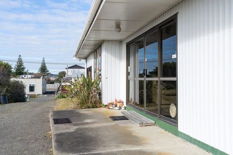 Photo of property in 6 Warren Street, Foxton Beach, Foxton, 4815