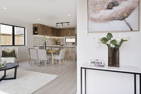 Photo of property in 31 Tiroroa Avenue, Te Atatu South, Auckland, 0610