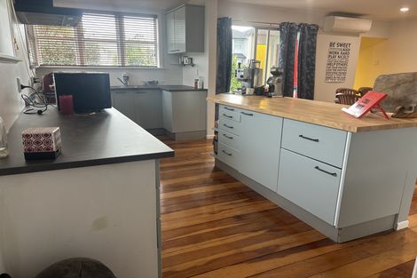 Photo of property in 26 Waione Avenue, Te Atatu Peninsula, Auckland, 0610